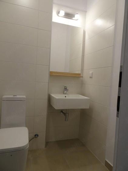 Garsonieră decomandată în Central