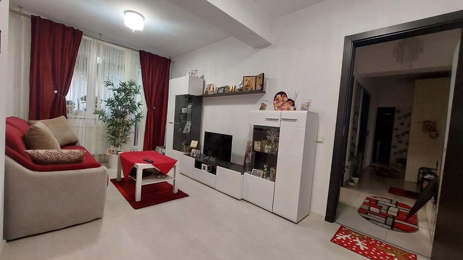 Penthouse cu 3 camere decomandat în Bragadiru