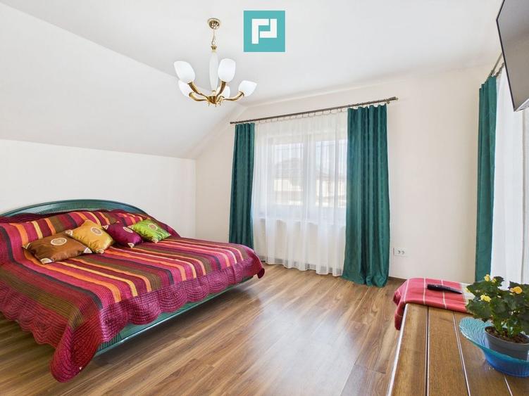 Casă cu 5 camere cu Teren 800 Mp în Zimandcuz