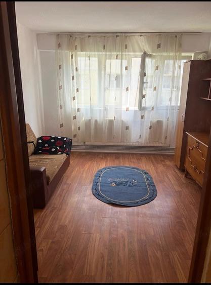 Garsonieră decomandată în Exterior Vest
