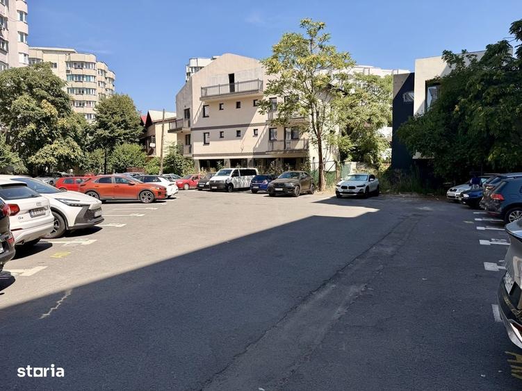 Casă cu 4 camere în Vitan
