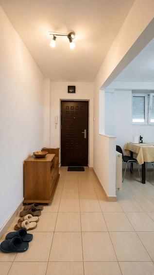 Apartament cu 3 camere decomandat în Complex Studențesc