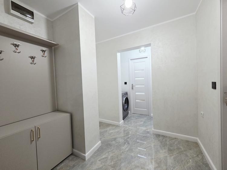 Apartament cu 2 camere decomandat în Micro 17