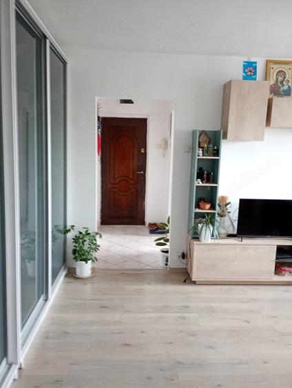 Apartament cu 2 camere semidecomandat în Cantemir