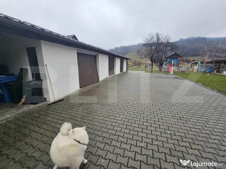 Casă cu 5 camere cu Teren 4381 Mp în Central