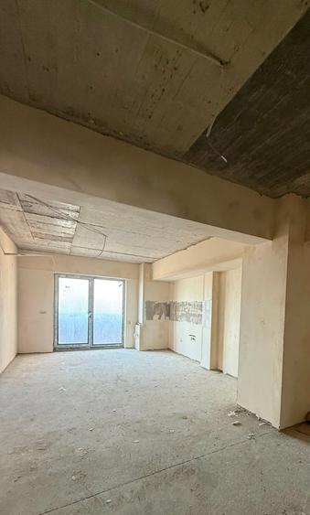 Apartament cu 2 camere semidecomandat în Nicolina