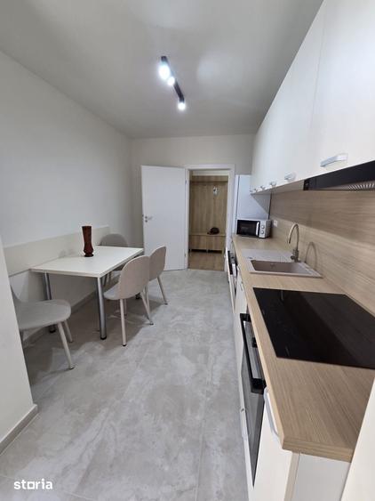 Apartament cu 3 camere în Est