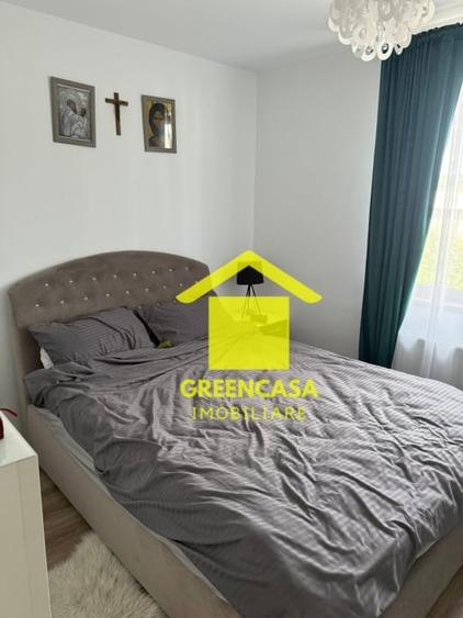 Duplex cu 4 camere cu Canalizare în Florești