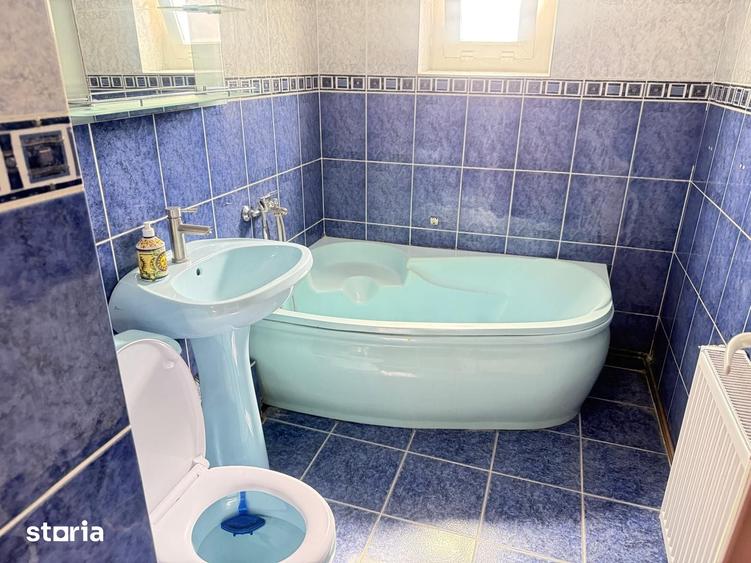 Apartament cu 4 camere decomandat în Micro 3