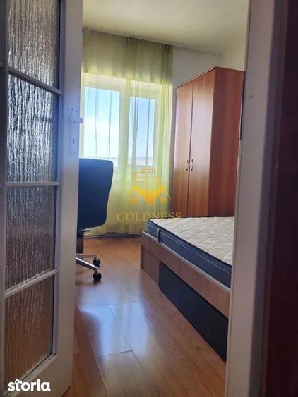 Apartament cu 3 camere, mobilat în Între Lacuri