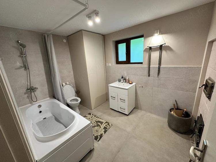 Casă cu 5 camere cu Teren 3090 Mp în Drajna