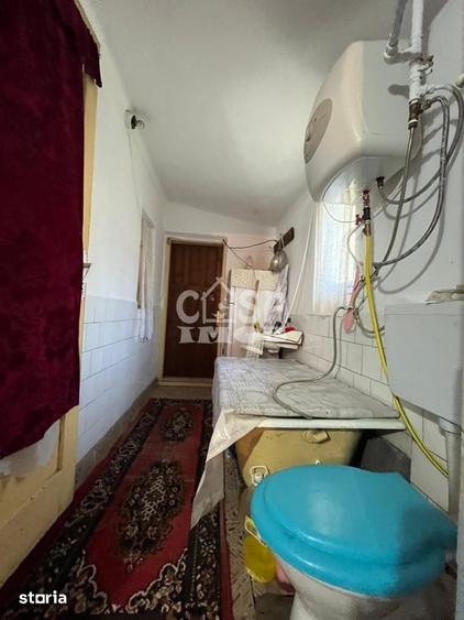 Casă cu 5 camere cu Teren 1187 Mp în Tătărani