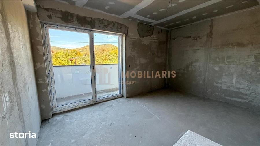 Casă cu 4 camere cu Teren 550 Mp în Valea Borcutului