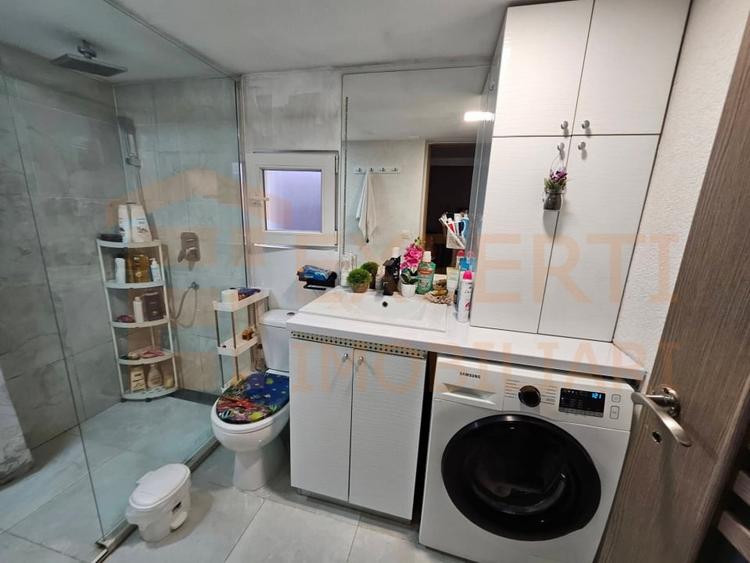 Casă individuală cu 3 camere cu Canalizare în Tomis II