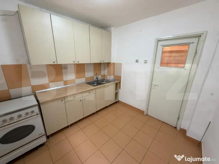 Apartament cu 2 camere decomandat în Calea București