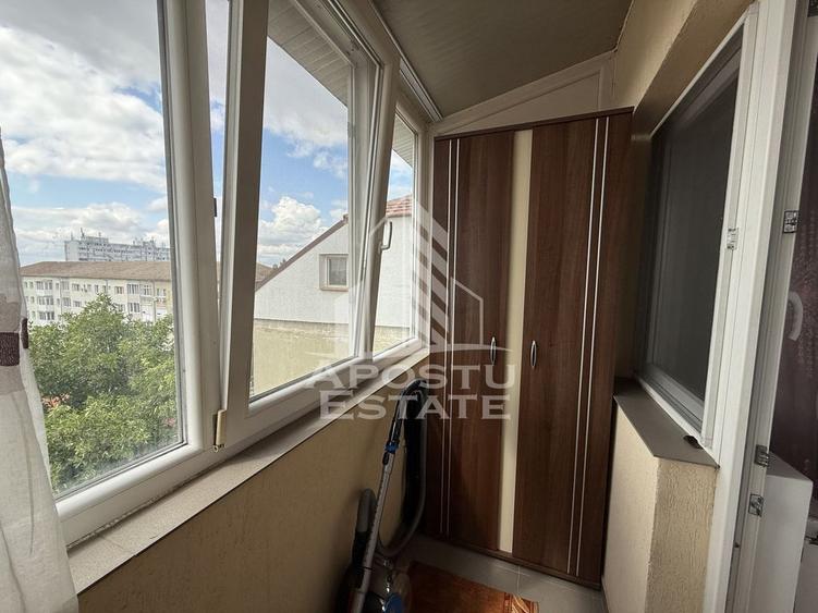 Apartament cu 3 camere semidecomandat, mobilat în Soarelui
