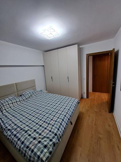 Apartament cu 3 camere decomandat în Crângași