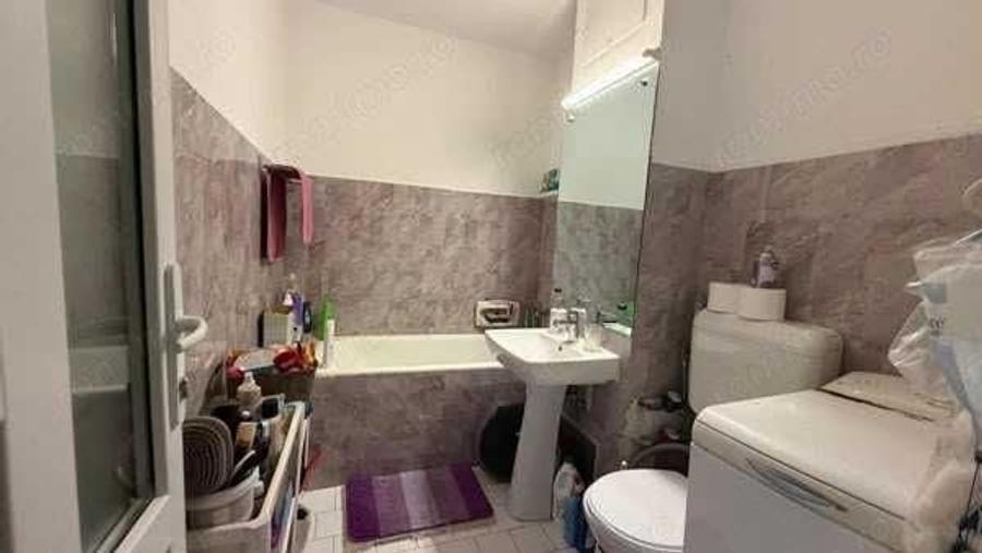Apartament cu 2 camere semidecomandat în Exterior Vest