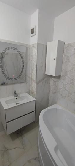 Apartament cu 3 camere decomandat în Dacia