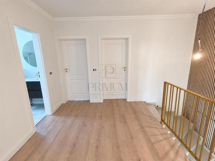 Duplex cu 4 camere cu Canalizare în Moșnița Nouă