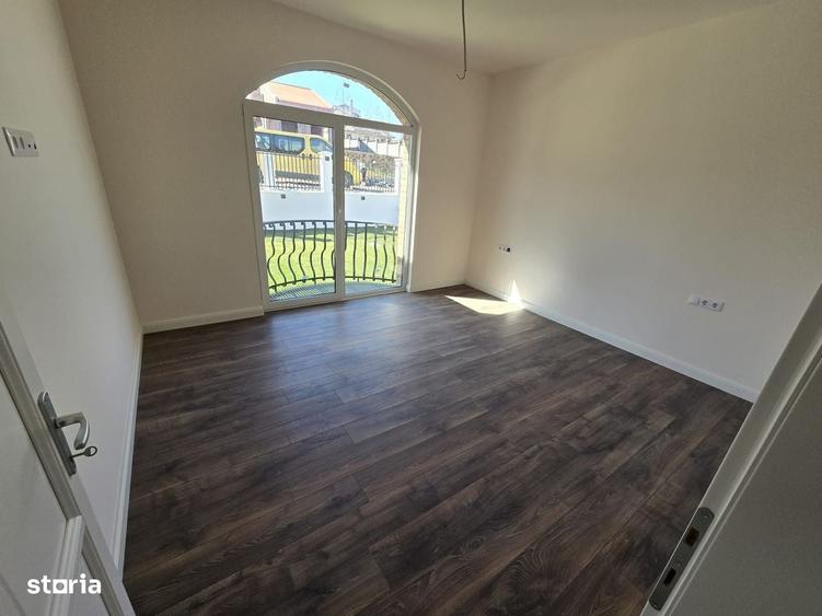 Casă cu 4 camere cu Teren 500 Mp în Corunca