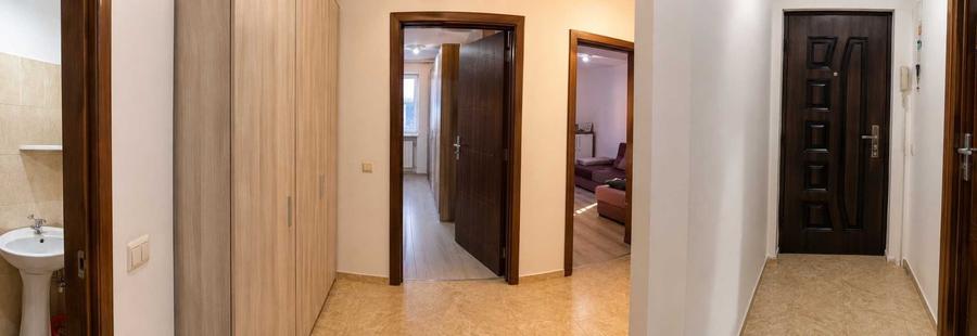 Apartament cu 2 camere decomandat în Roșu