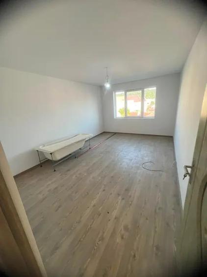 Apartament 2 camere decomandat str. Garoafei - 3