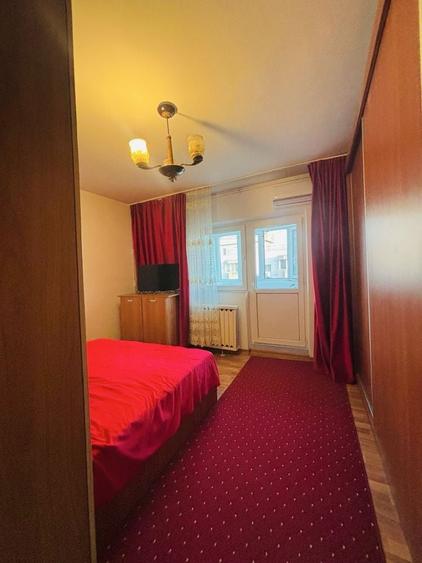 Apartament cu 3 camere decomandat în Vitan