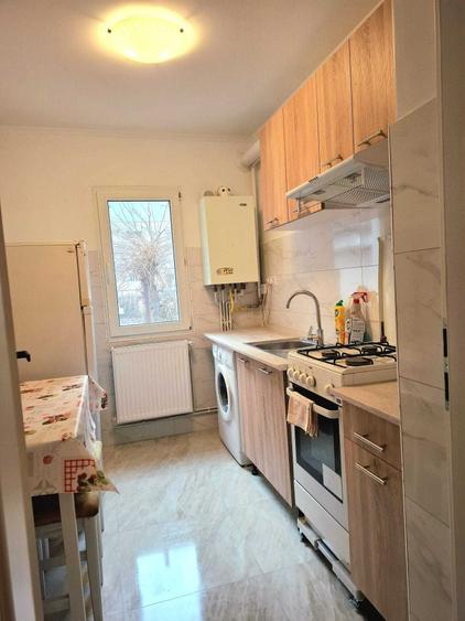 Apartament cu 2 camere în Podu Roș