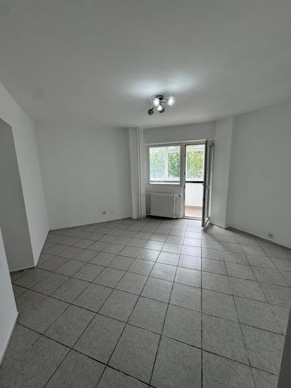 Apartament cu 2 camere semidecomandat în Republicii
