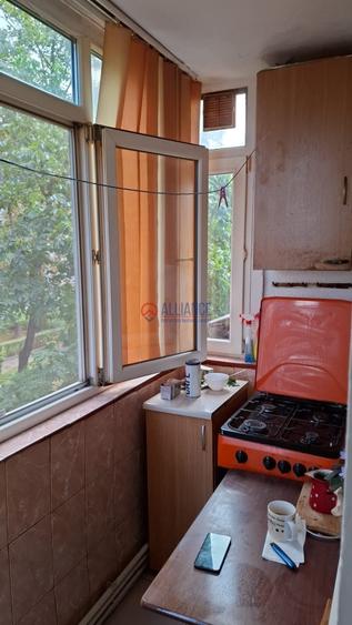 Apartament 2 camere în Tomis II, etaj 2, balcon și centrală proprie - 4