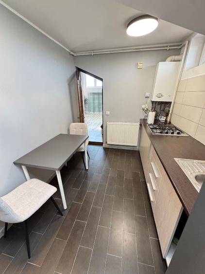 Apartament cu 2 camere semidecomandat, mobilat în Drumul Taberei