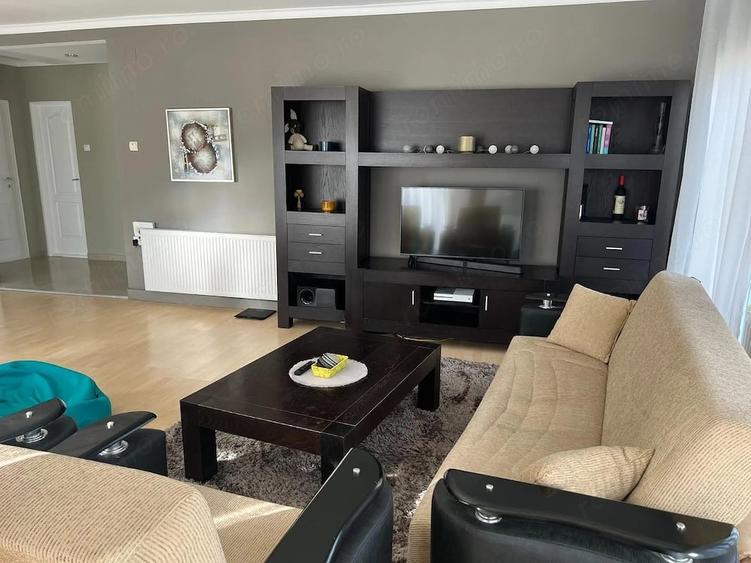 Casă cu 5 camere cu Teren 450 Mp în Sângeorgiu de Mureș