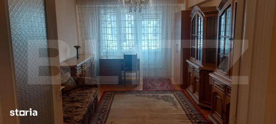 Apartament cu 3 camere decomandat în Orașul Nou