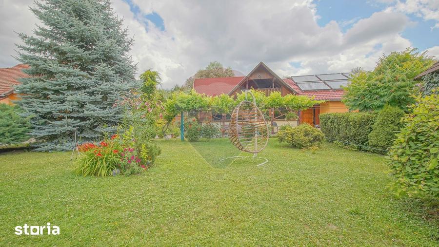 Casă cu 7 camere cu Teren 800 Mp în Purcăreni
