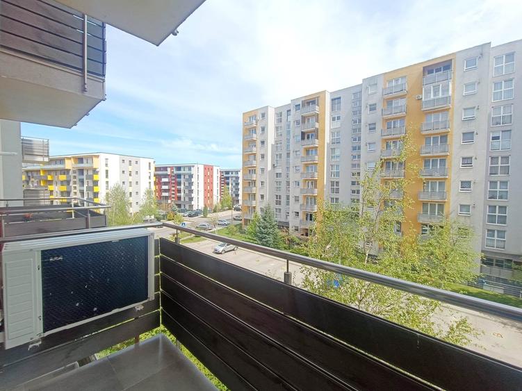Apartament cu 3 camere decomandat în Avantgarden