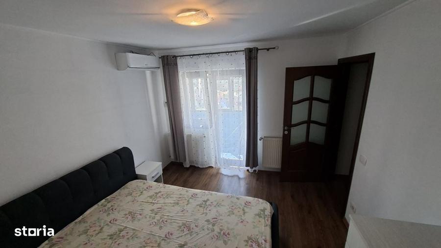 Apartament cu 3 camere decomandat în Găvana