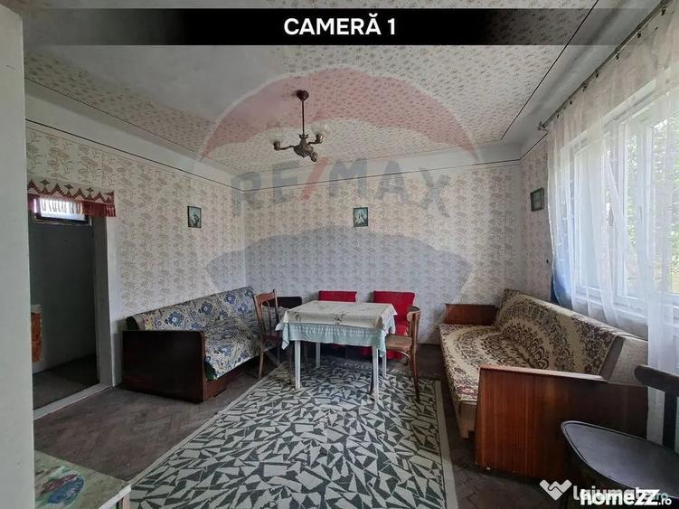 Casă cu 2 camere cu Teren 5447 Mp în Central