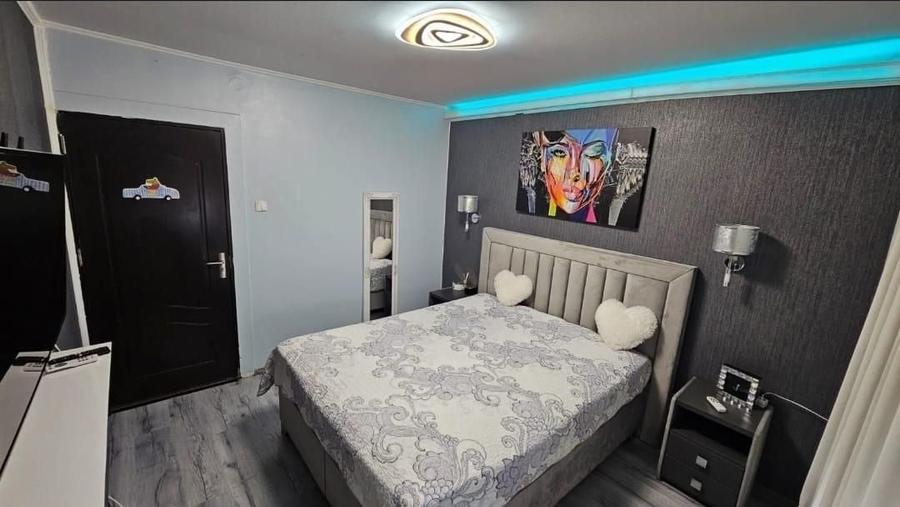 Apartament cu 2 camere decomandat în Valea Oltului