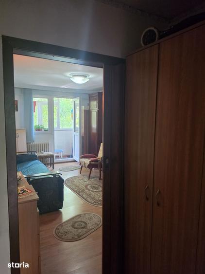 Apartament cu 2 camere decomandat în Colentina