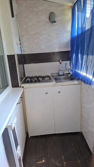 Garoniera micro 19 capat troleu - 1