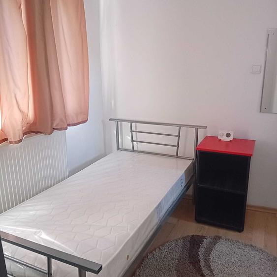 Apartament cu 2 camere nedecomandat în Bucșinescu