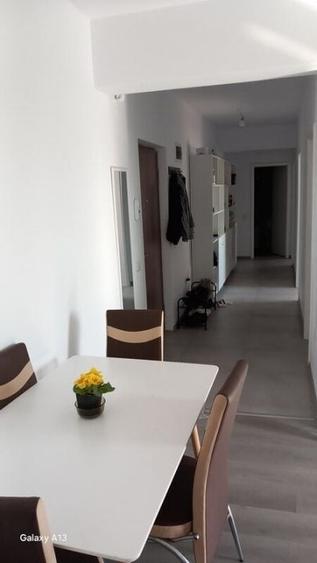Apartament cu 3 camere decomandat, mobilat în Fundeni