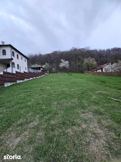 Teren de 580 mp, în Troianu