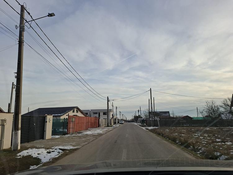 Casă individuală cu 4 camere cu Canalizare în Trivale