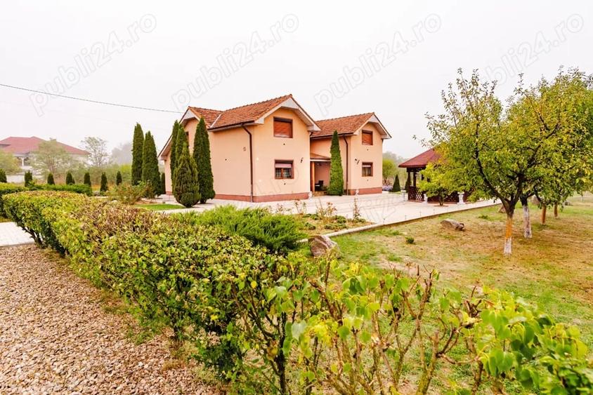 Casă cu 4 camere cu Teren 3200 Mp în Archiș