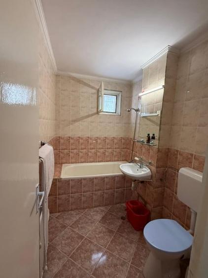 Apartament cu 2 camere semidecomandat în Micro 16