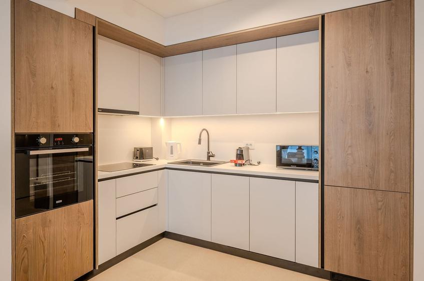 Apartament cu 3 camere decomandat în Mamaia-Sat