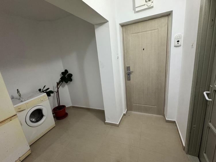 Garsonieră decomandată în Exterior Vest