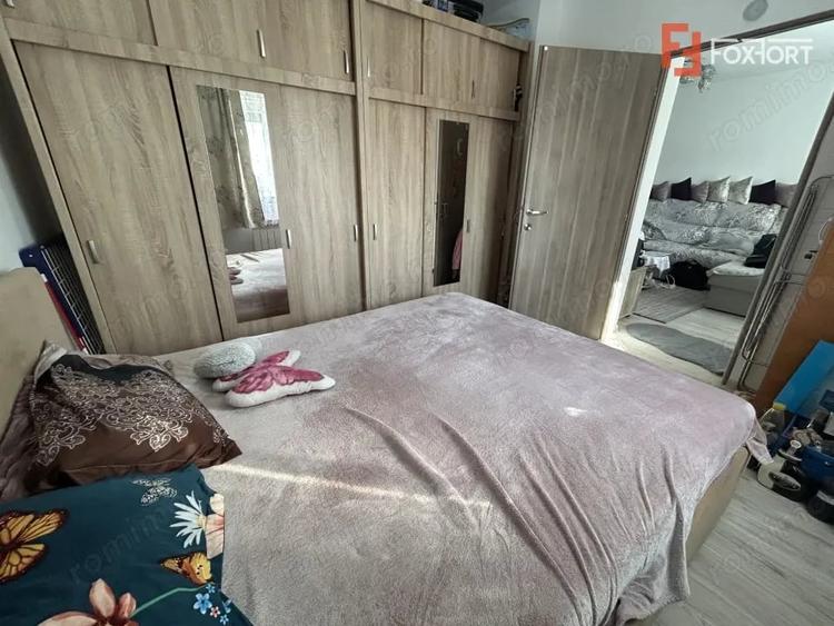 Apartament cu 3 camere semidecomandat, mobilat în Șag
